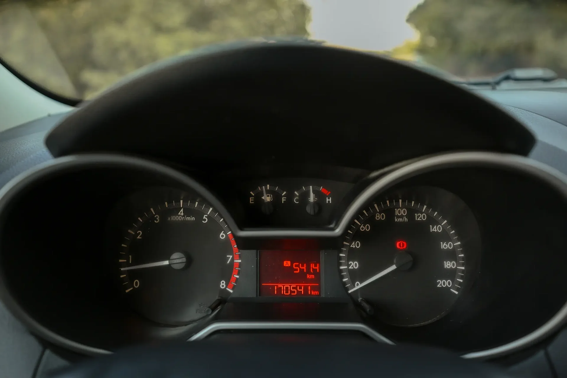 Used 2019 Mazda BT-50 XS in Red – Odometer / Mileage Reading View for Sale at First Choice Cars Dubai Sharjah