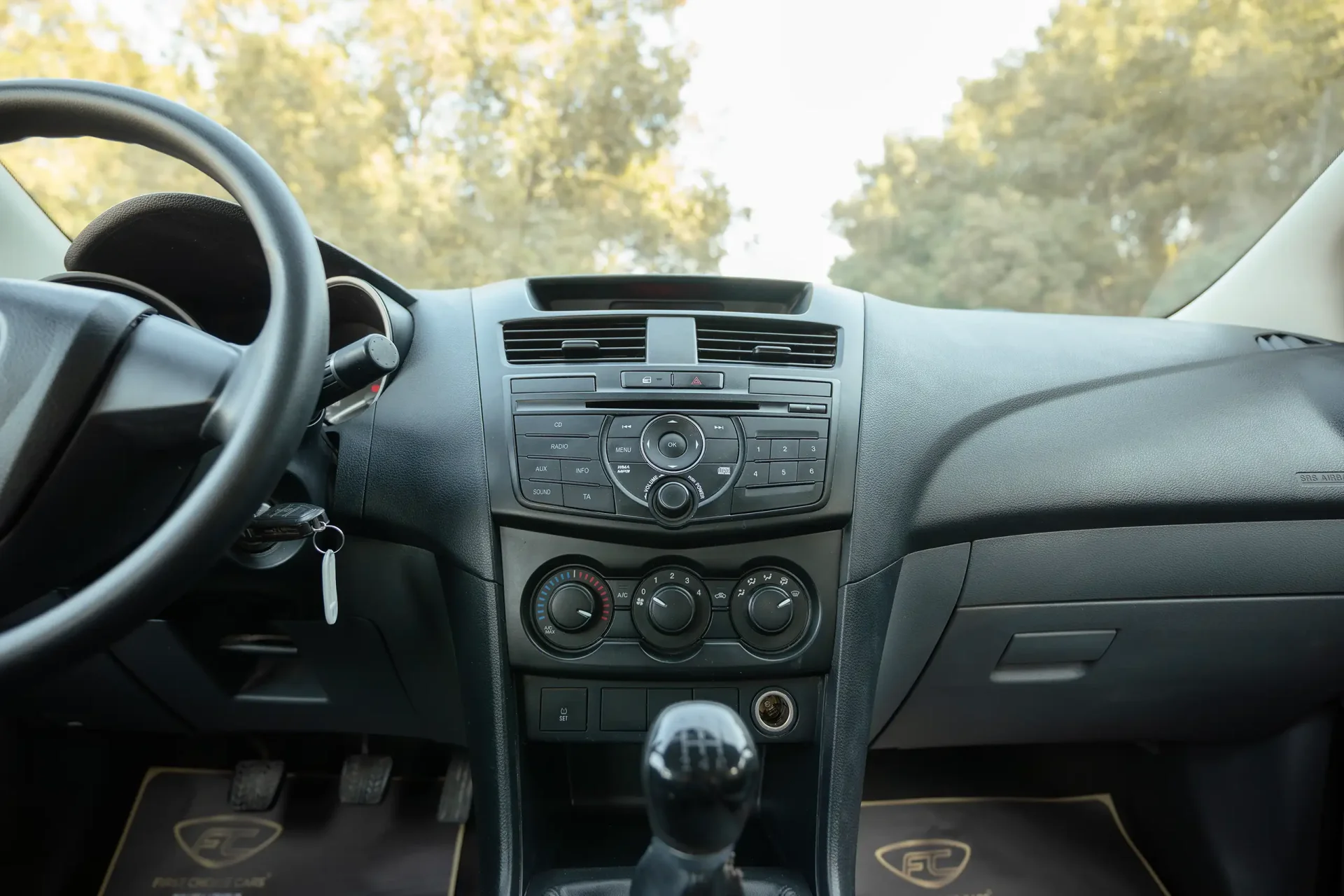 Used 2019 Mazda BT-50 XS in Red – Infotainment / Touchscreen System for Sale at First Choice Cars Dubai Sharjah