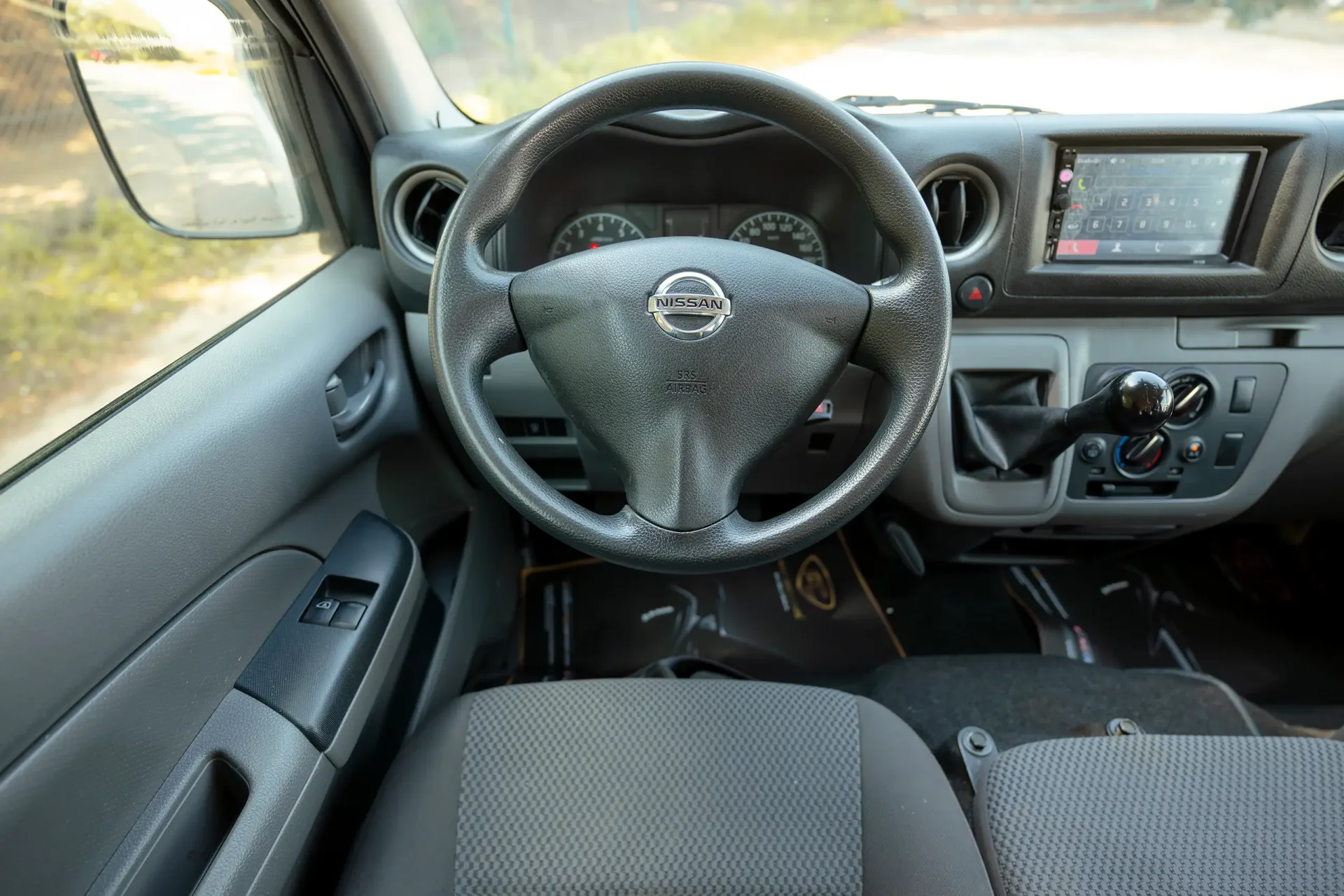 Used 2022 Nissan Urvan Standard Roof in White – Steering Wheel & Instrument Cluster for Sale at First Choice Cars Dubai Sharjah
