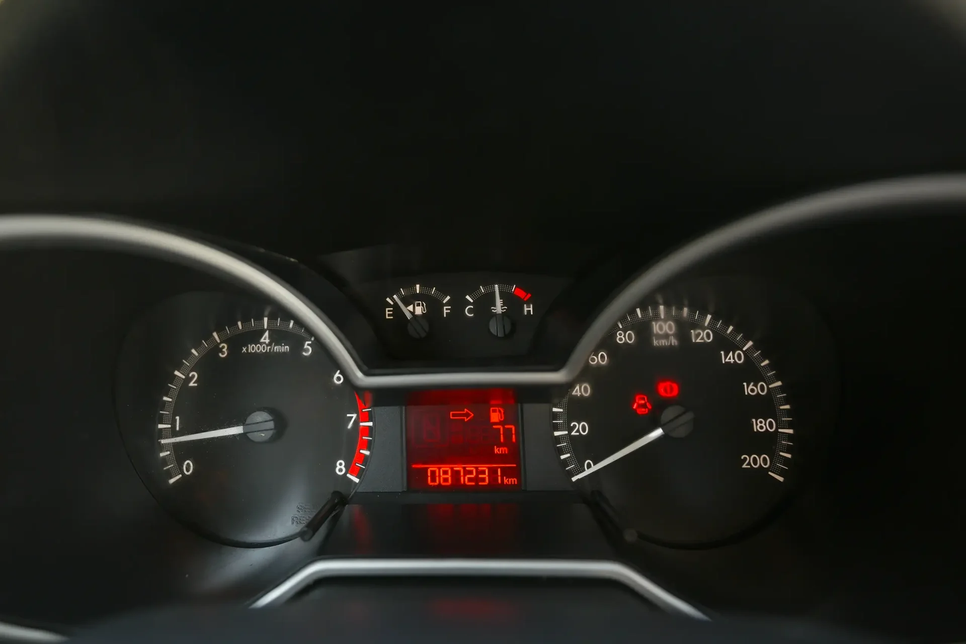 Used 2020 Mazda BT-50 XS in White – Odometer / Mileage Reading View for Sale at First Choice Cars Dubai Sharjah
