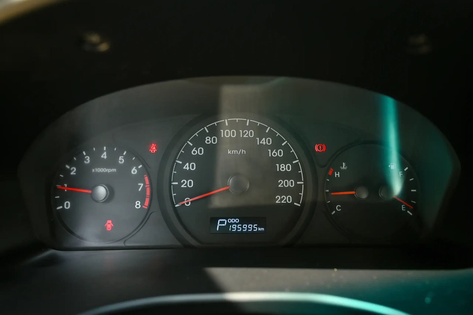Used 2021 Hyundai H1 12-Seater Wagon in White – Odometer / Mileage Reading View for Sale at First Choice Cars Dubai Sharjah