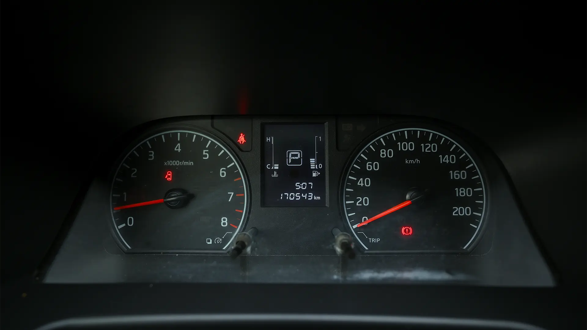 Used 2022 Nissan Urvan Standard Roof in White – Odometer / Mileage Reading View for Sale at First Choice Cars Dubai Sharjah