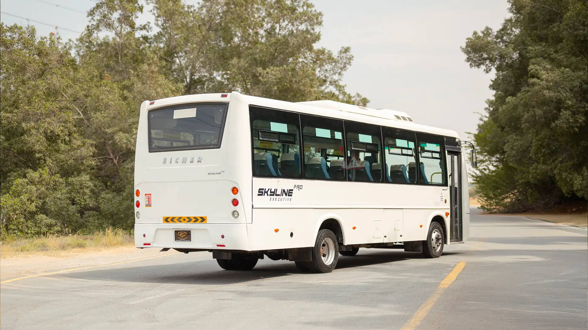 Used 2022 Eicher Skyline Executive Pro in White – Right Back Diagonal (45°) View