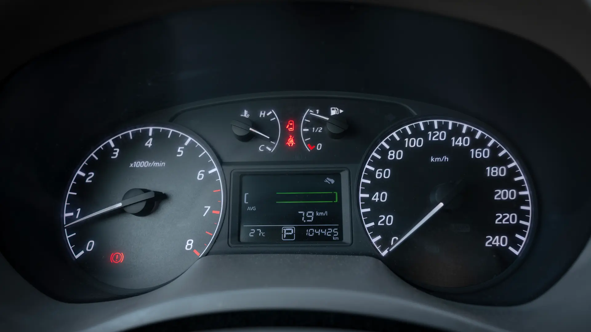 Used 2019 Nissan Sentra S in White – Odometer / Mileage Reading View for Sale at First Choice Cars Dubai Sharjah