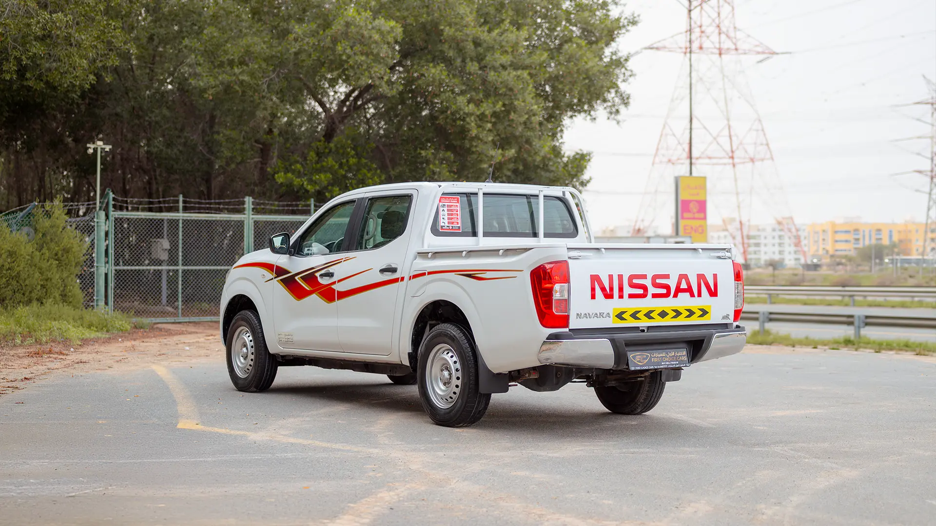 Used 2022 Nissan Navara SE in White – Left Back Diagonal (45°) View for Sale at First Choice Cars Dubai Sharjah