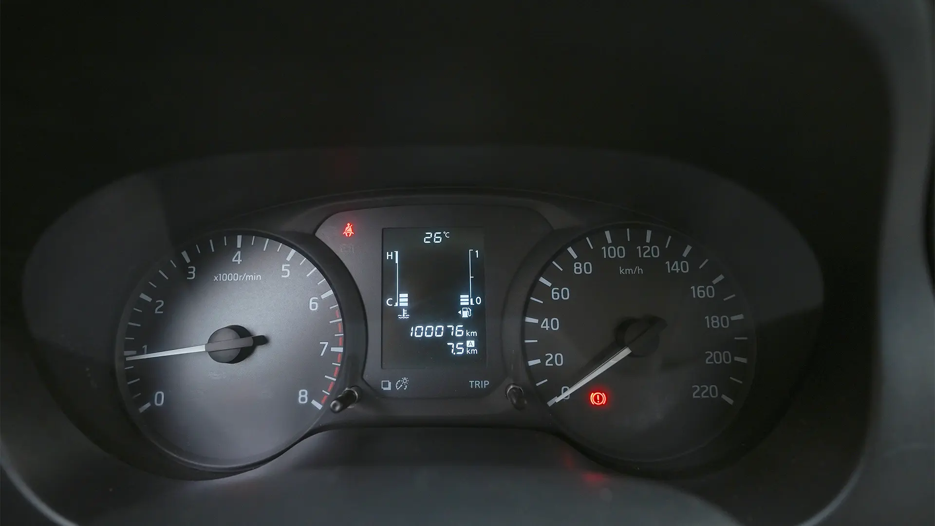 Used 2022 Nissan Navara SE in White – Odometer / Mileage Reading View for Sale at First Choice Cars Dubai Sharjah