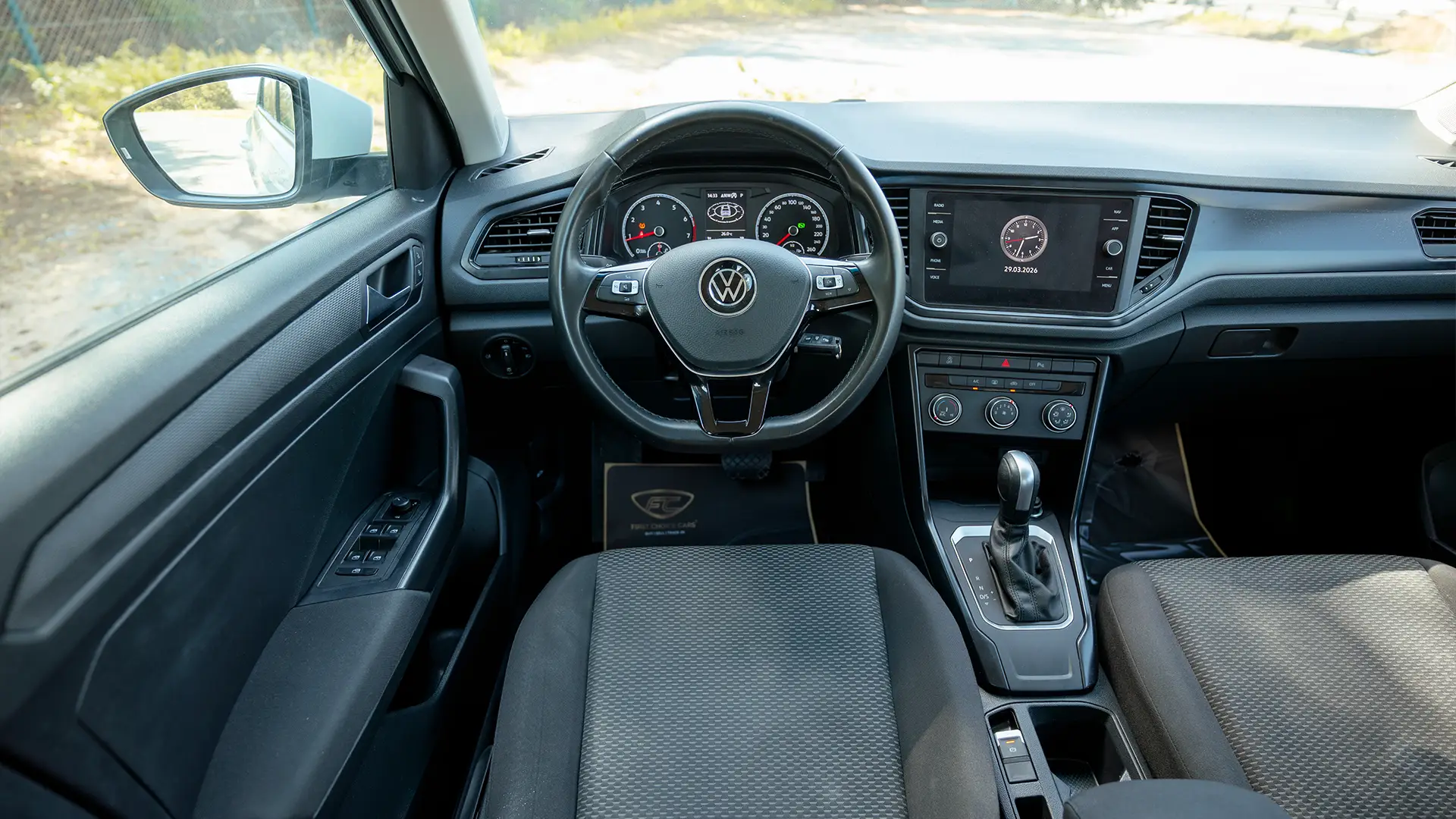 Used 2021 Volkswagen T-Roc Trend in White – Steering Wheel & Instrument Cluster for Sale at First Choice Cars Dubai Sharjah
