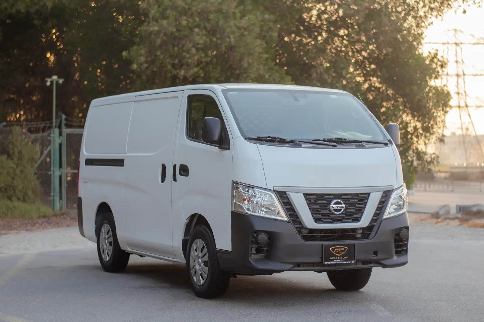 Used 2022 Nissan Urvan Standard Roof in White – Right Front Diagonal (45°) View for Sale at First Choice Cars Dubai Sharjah