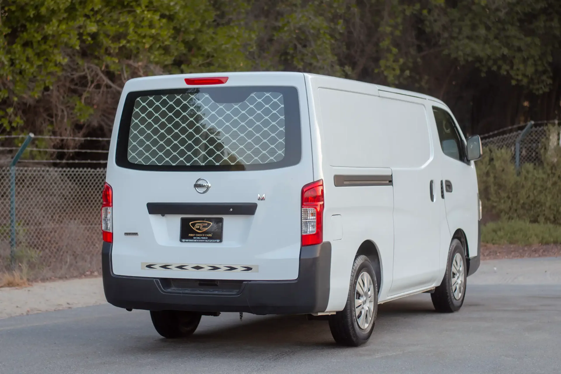 Used 2022 Nissan Urvan Standard Roof in White – Right Back Diagonal (45°) View for Sale at First Choice Cars Dubai Sharjah