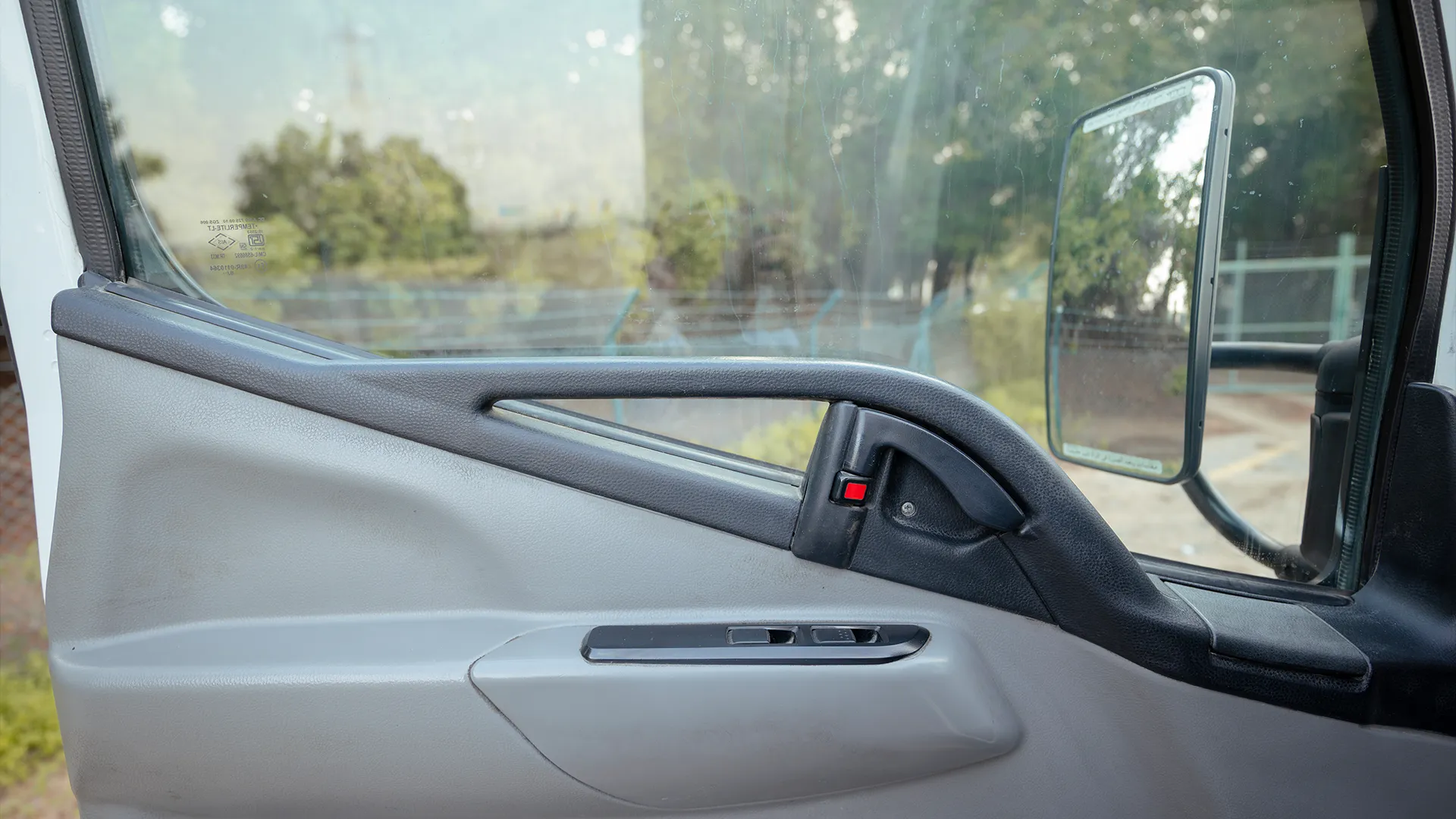 Used 2020 Mitsubishi Canter Chiller Box in White – Driver Door Panel Full View for Sale at First Choice Cars Dubai Sharjah