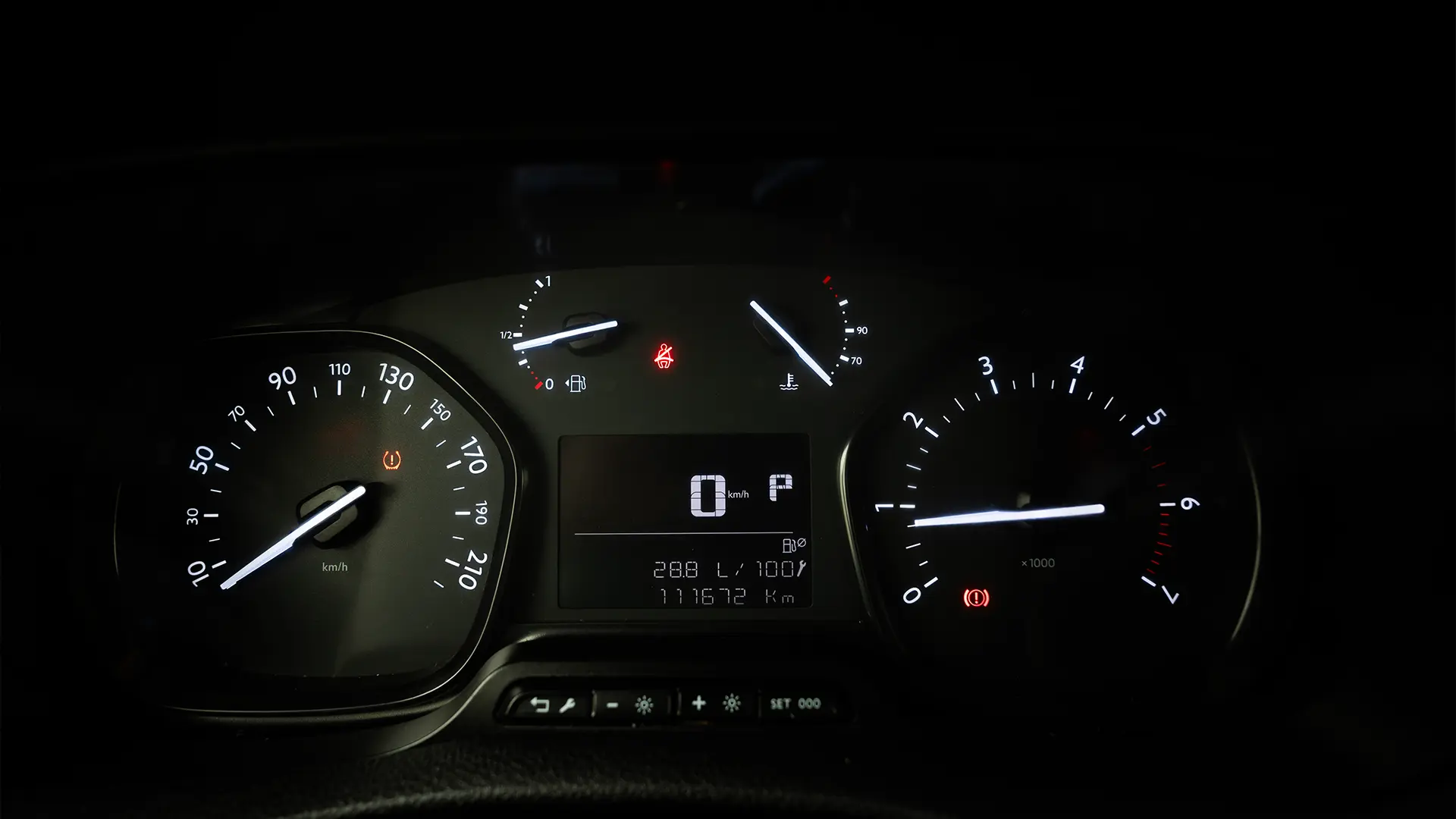 Used 2022 Peugeot Expert L3 in Yellow – Odometer / Mileage Reading View for Sale at First Choice Cars Dubai Sharjah