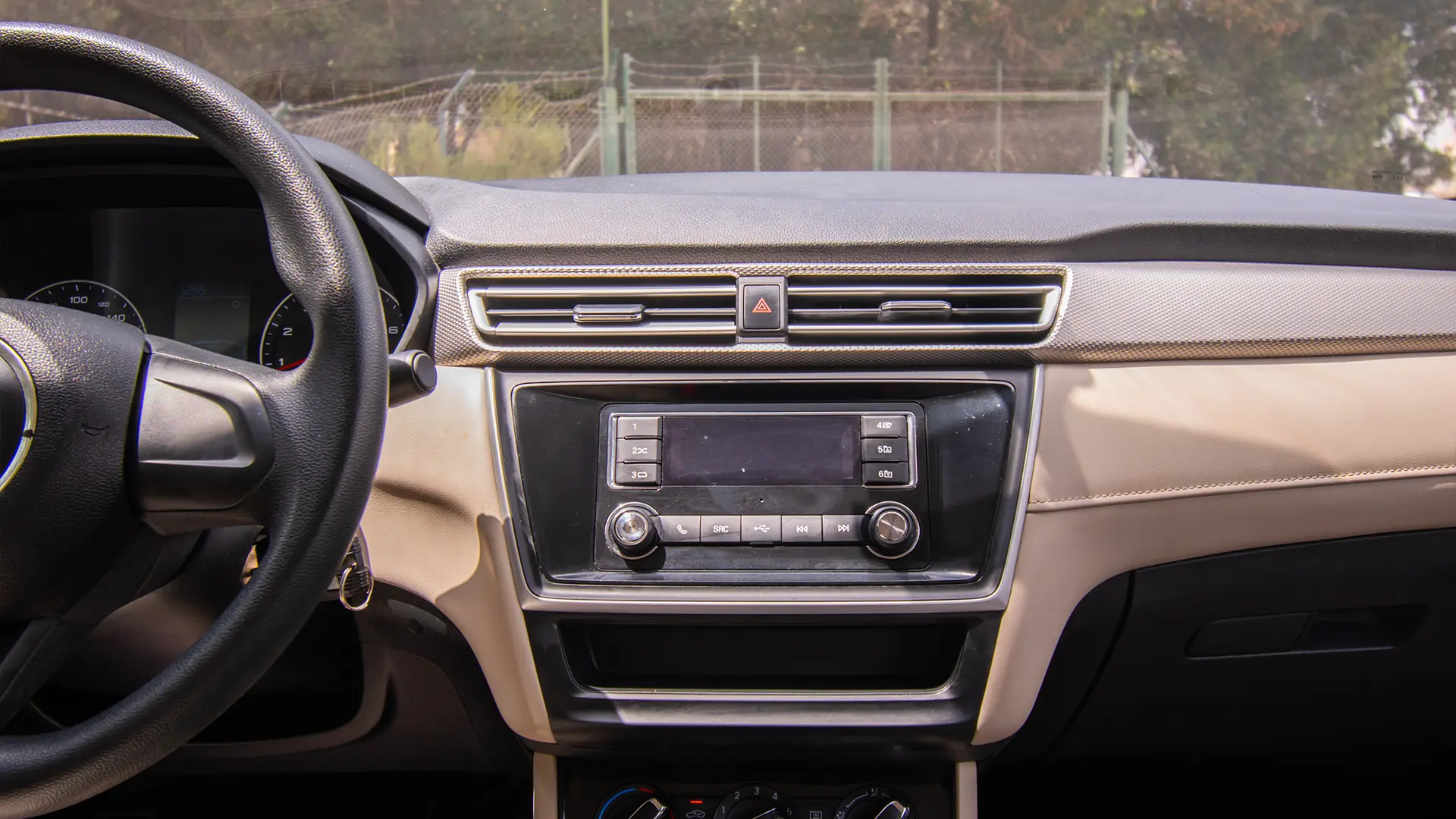 Used 2022 MG 5 Comfort in Silver – Infotainment / Touchscreen System for Sale at First Choice Cars Dubai Sharjah