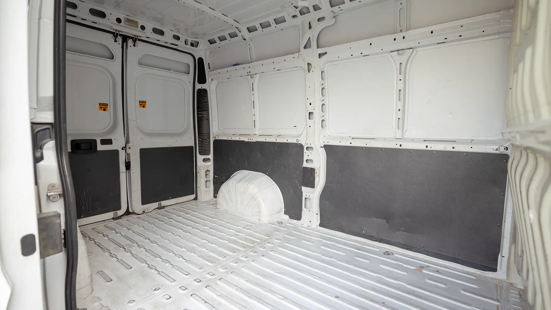Used 2022 Peugeot Boxer L2h2 in White – Delivery Box Right Side Interior View for Sale at First Choice Cars Dubai Sharjah