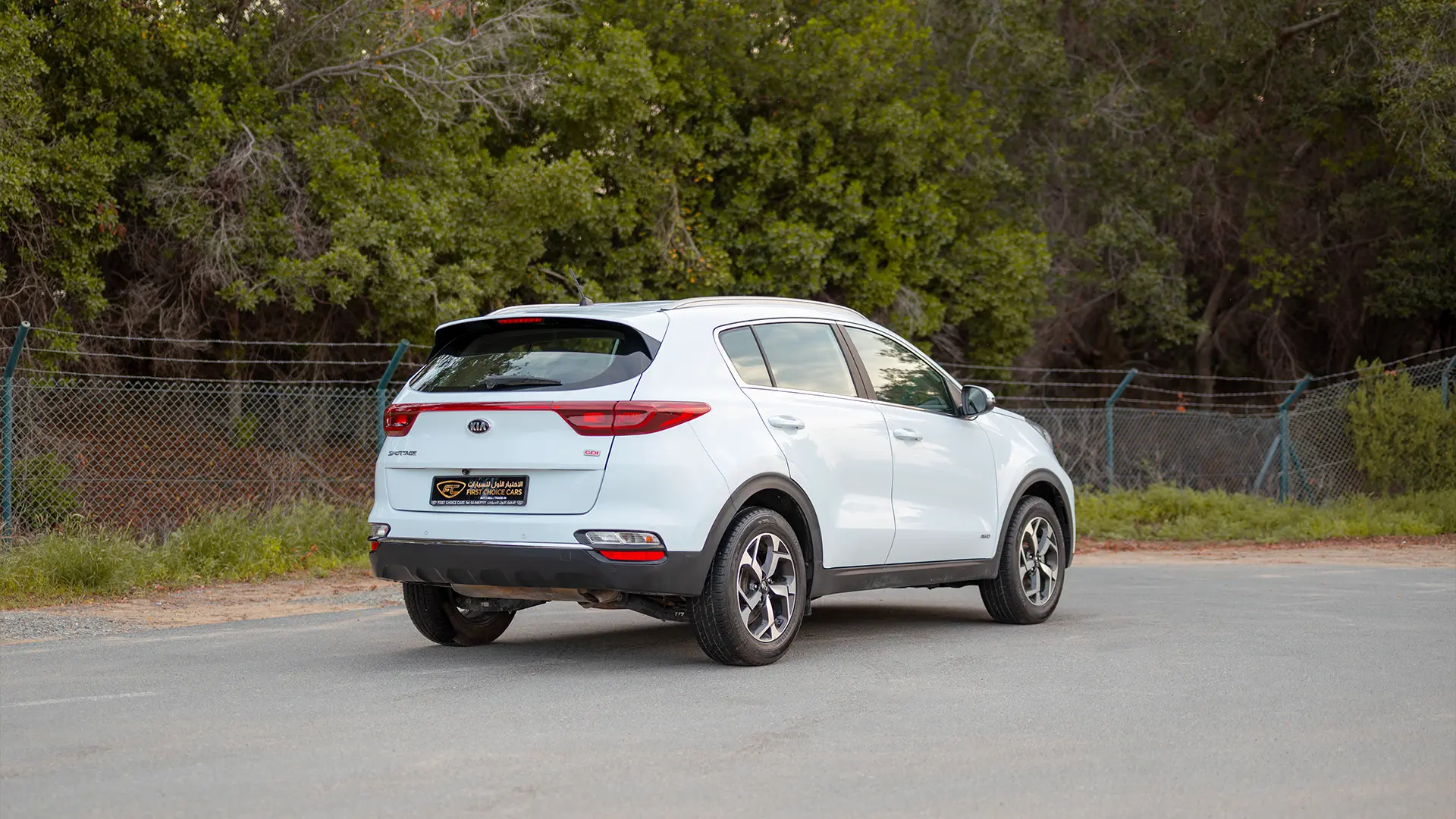 Used 2020 Kia Sportage LX in White – Right Back Diagonal (45°) View for Sale at First Choice Cars Dubai Sharjah