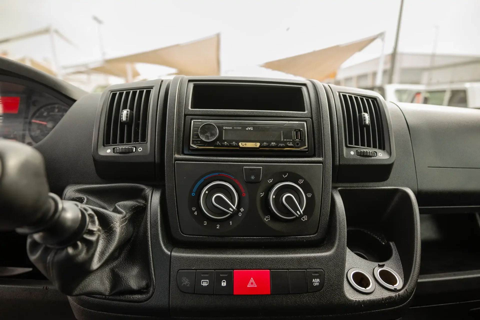 Used 2022 Peugeot Boxer L2h2 in White – Infotainment / Touchscreen System for Sale at First Choice Cars Dubai Sharjah