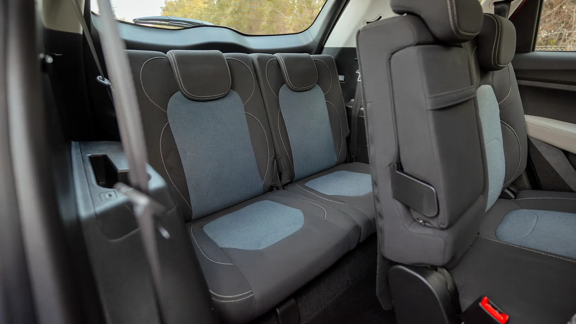 Used 2023 Chevrolet Captiva Premier in Red – Third Row Right Seat View for Sale at First Choice Cars Dubai Sharjah
