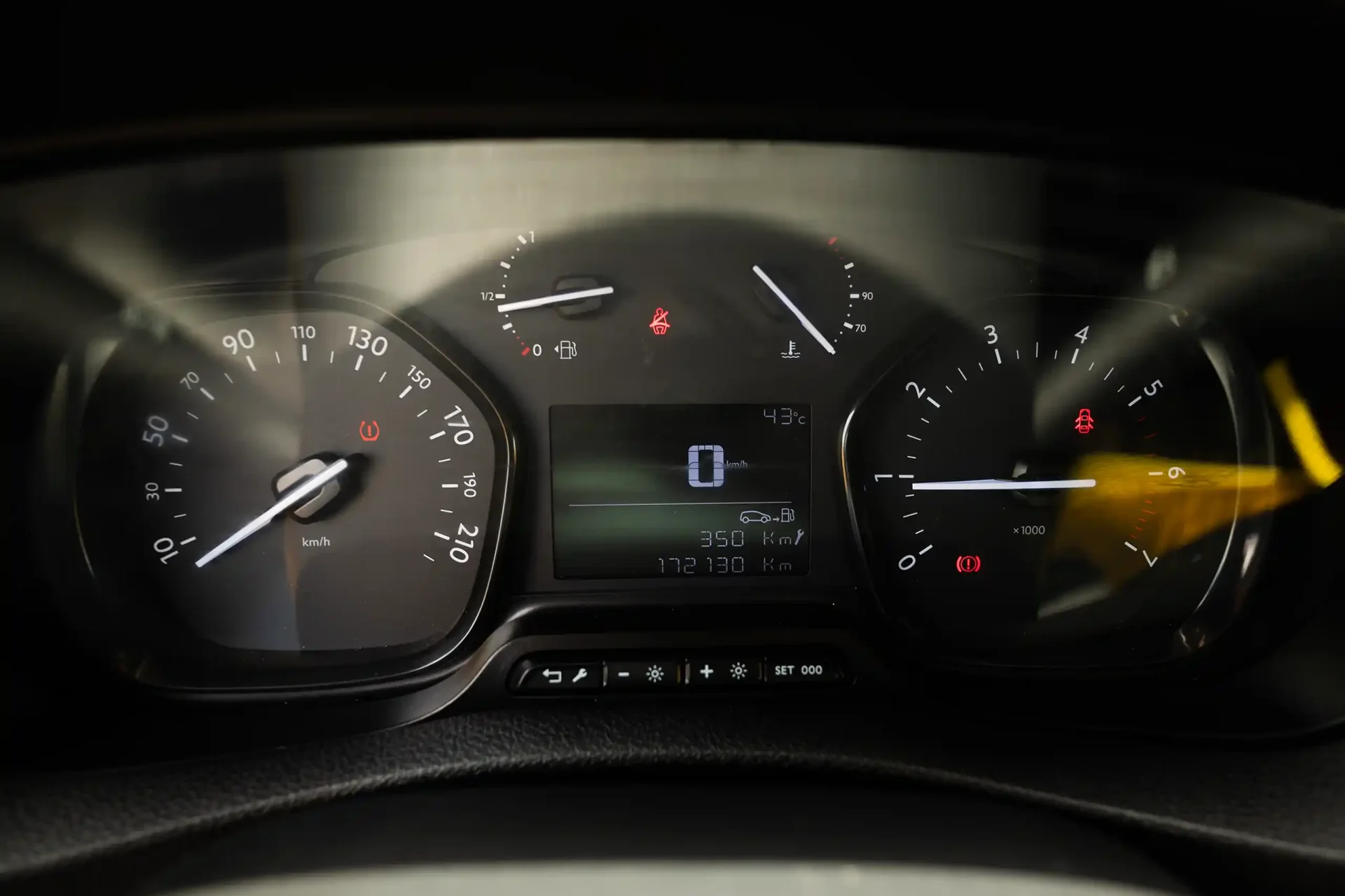 Used 2020 Peugeot Expert L3 in Yellow – Odometer / Mileage Reading View for Sale at First Choice Cars Dubai Sharjah