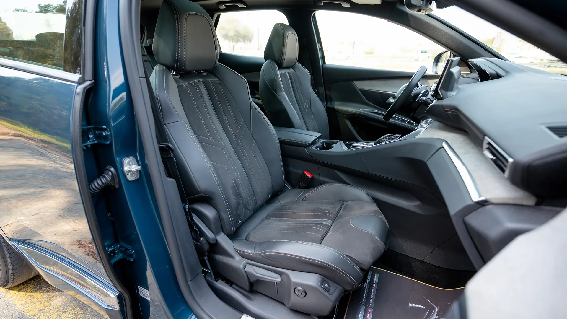 Used 2022 Peugeot 3008 Hybrid 4 GT in Blue – Front Passenger Side Cabin View for Sale at First Choice Cars Dubai Sharjah