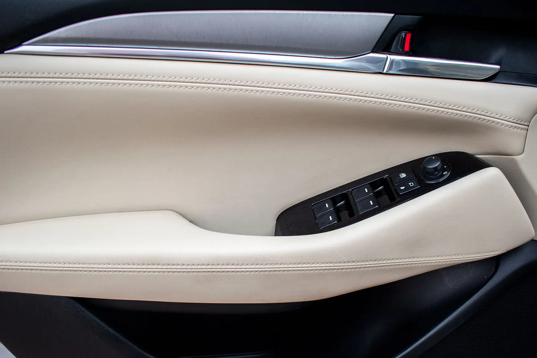 Used 2019 Mazda 6 S Grade Silver – Driver Door Panel Full View at First Choice Cars Sharjah