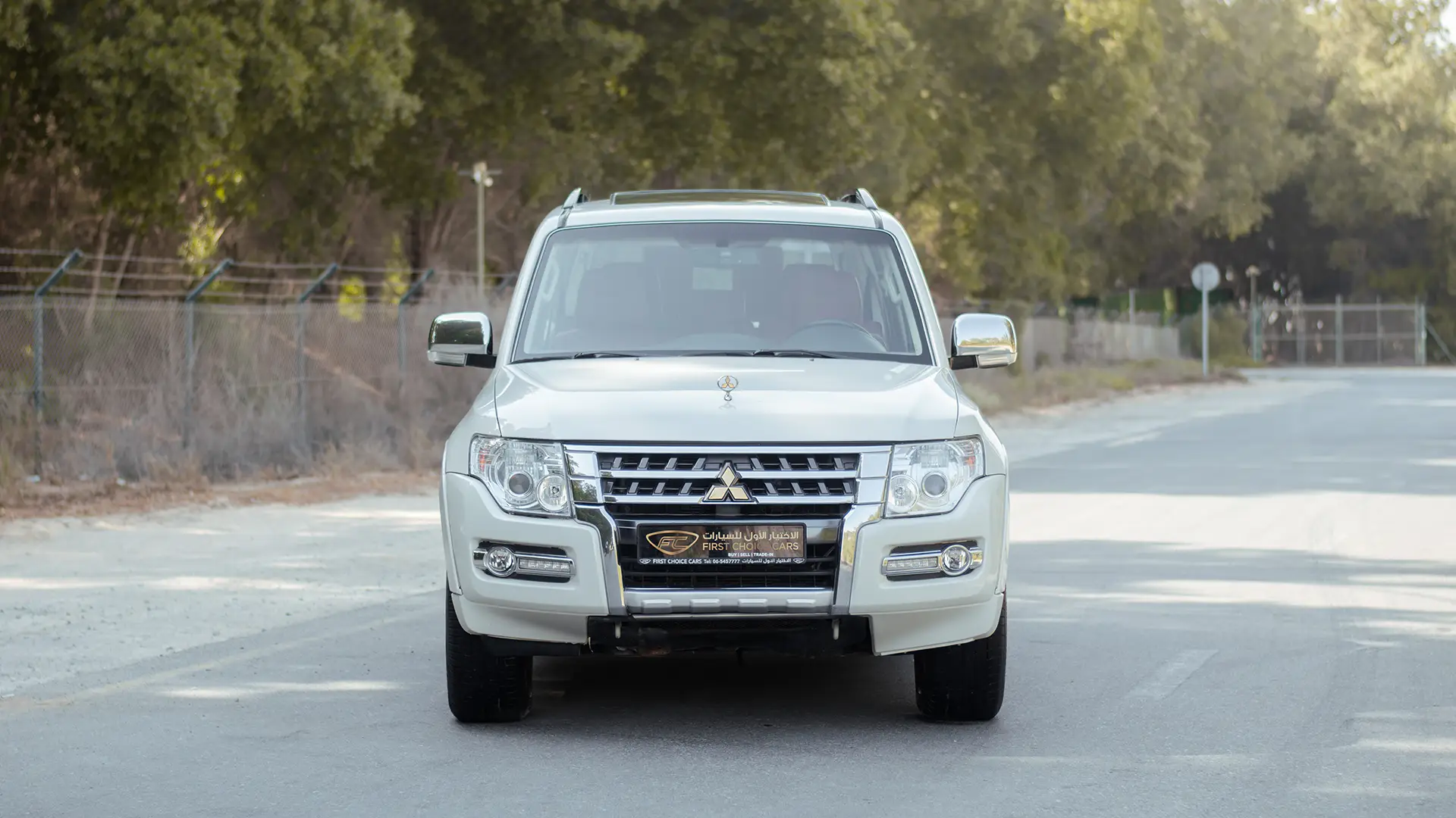 Used 2022 Mitsubishi Pajero GLS in White – Front View for Sale at First Choice Cars Dubai Sharjah