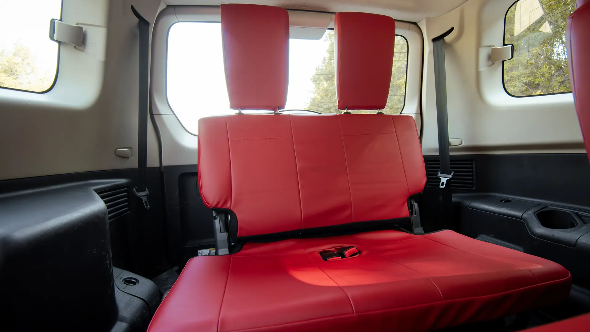 Used 2022 Mitsubishi Pajero GLS in White – Third Row Right Seat View for Sale at First Choice Cars Dubai Sharjah