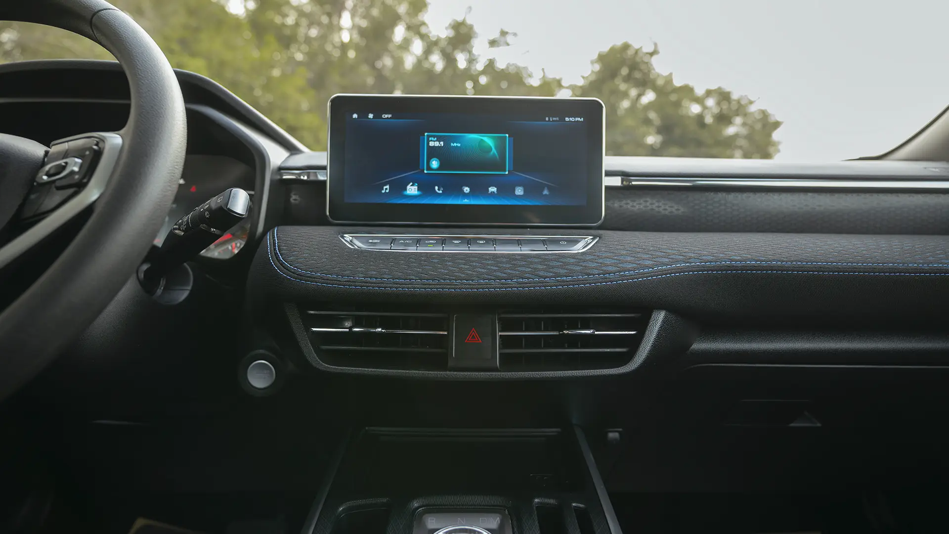 Used 2023 Haval Jolion Plus in Red – Infotainment / Touchscreen System for Sale at First Choice Cars Dubai Sharjah