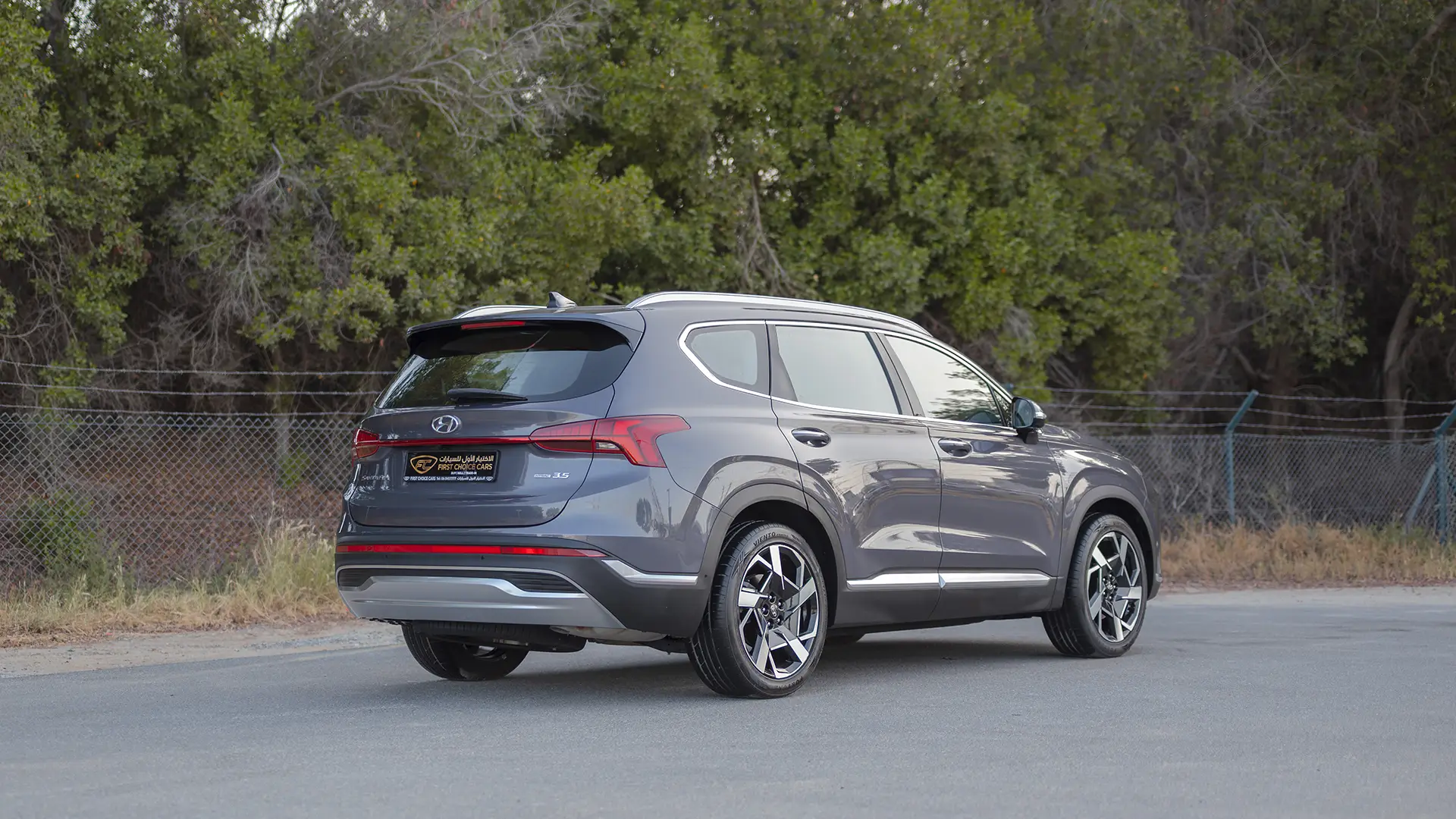 Used 2023 Hyundai Santa Fe Premium Plus in Grey – Right Back Diagonal (45°) View for Sale at First Choice Cars Dubai Sharjah