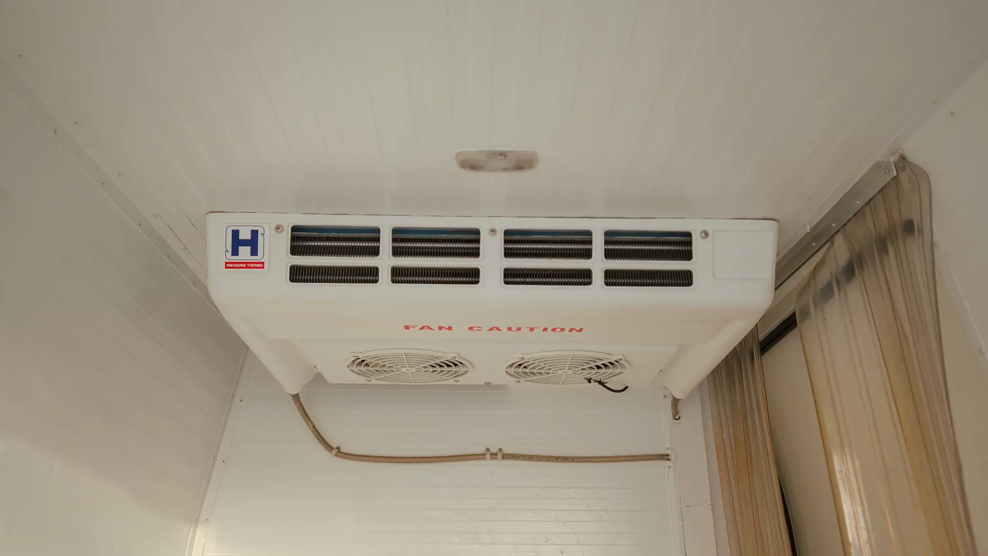 Used 2022 Peugeot Expert L3 in White – Chiller Cooling Unit View for Sale at First Choice Cars Dubai Sharjah