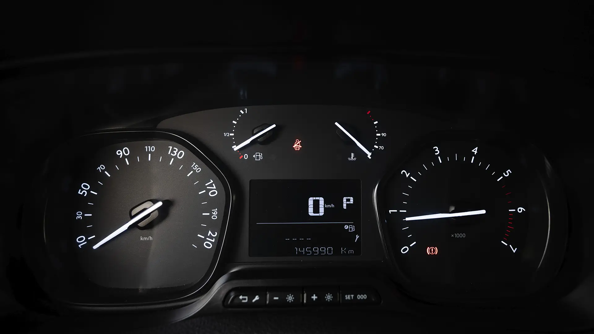 Used 2022 Peugeot Expert L3 in White – Odometer / Mileage Reading View for Sale at First Choice Cars Dubai Sharjah