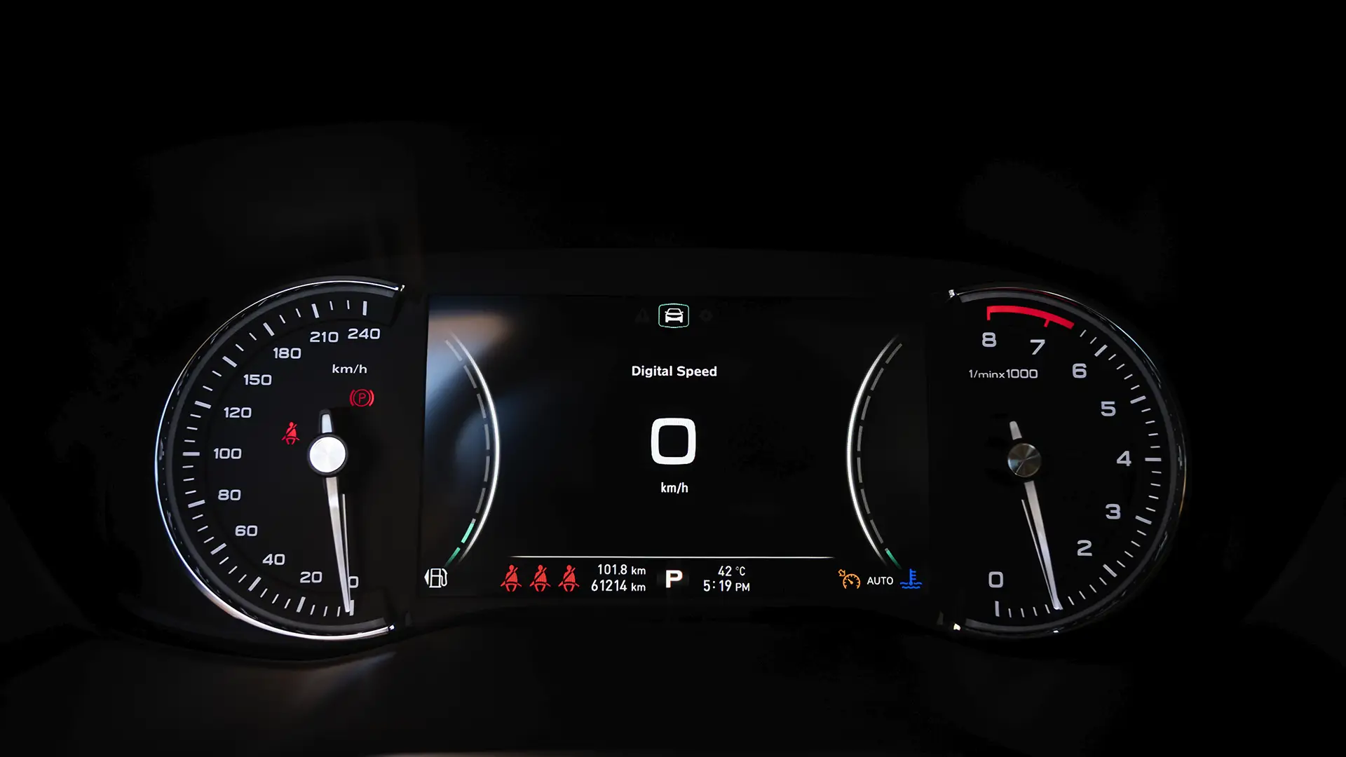 Used 2021 MG RX8 Luxury in Silver – Odometer / Mileage Reading View for Sale at First Choice Cars Dubai Sharjah