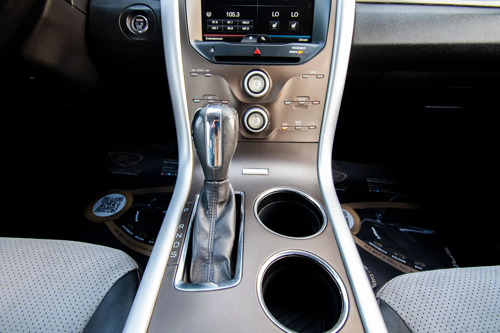 Used 2014 Ford Edge SEL White – Center Console & Gear Shifter at First Choice Cars Sharjah