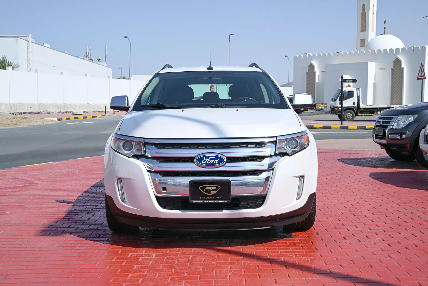 Used 2014 Ford Edge SEL White – Front View at First Choice Cars Sharjah