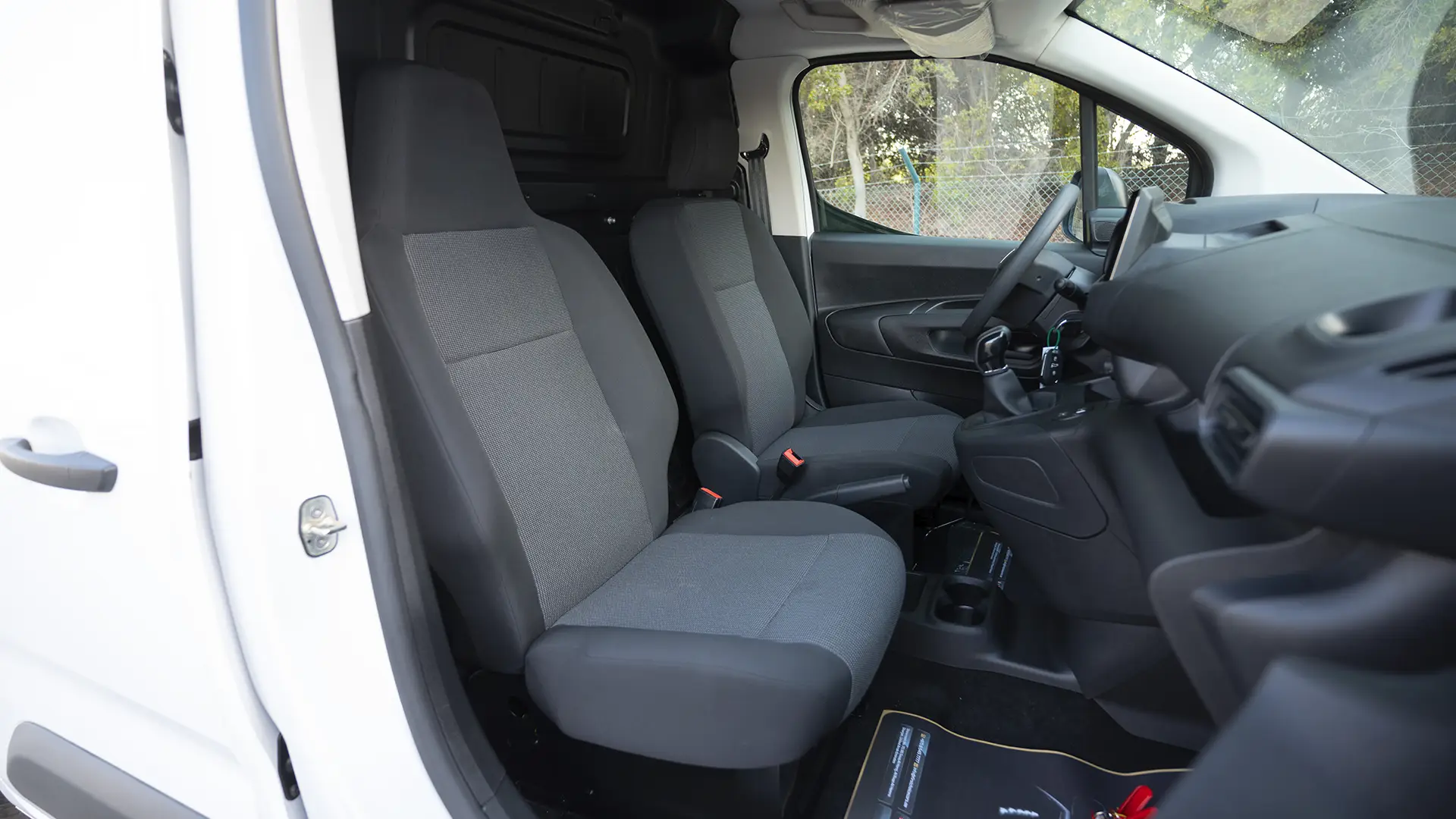 Used 2025 Fiat Doblo Cargo in White – Front Passenger Side Cabin View for Sale at First Choice Cars Dubai Sharjah