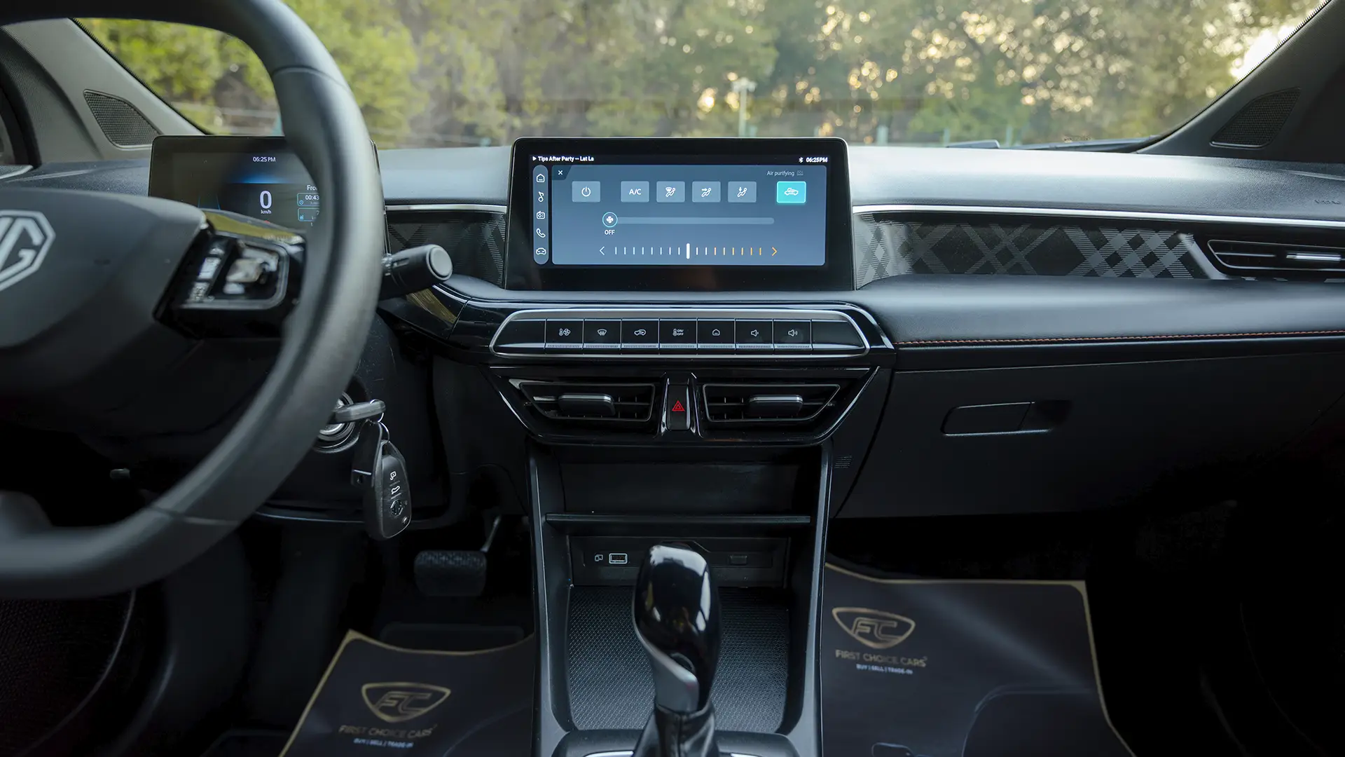 Used 2025 MG MG3 Comfort in Grey – Infotainment / Touchscreen System for Sale at First Choice Cars Dubai Sharjah