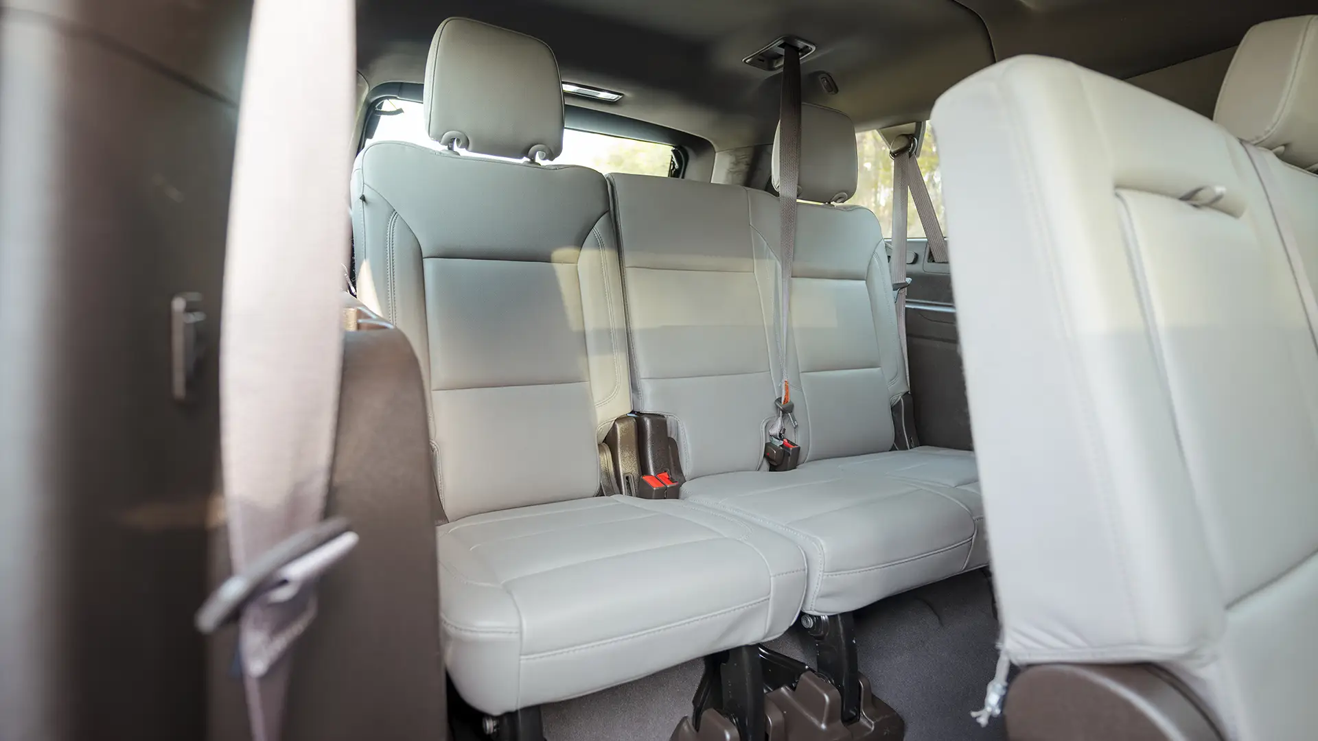 Used 2023 Chevrolet Suburban LT in White – Third Row Right Seat View for Sale at First Choice Cars Dubai Sharjah