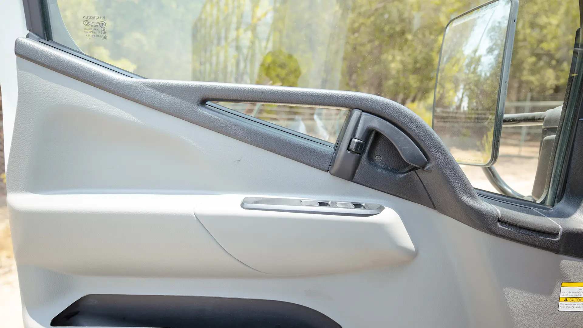 Used 2024 Mitsubishi Canter Cargo Body in White – Driver Door Panel Full View for Sale at First Choice Cars Dubai Sharjah