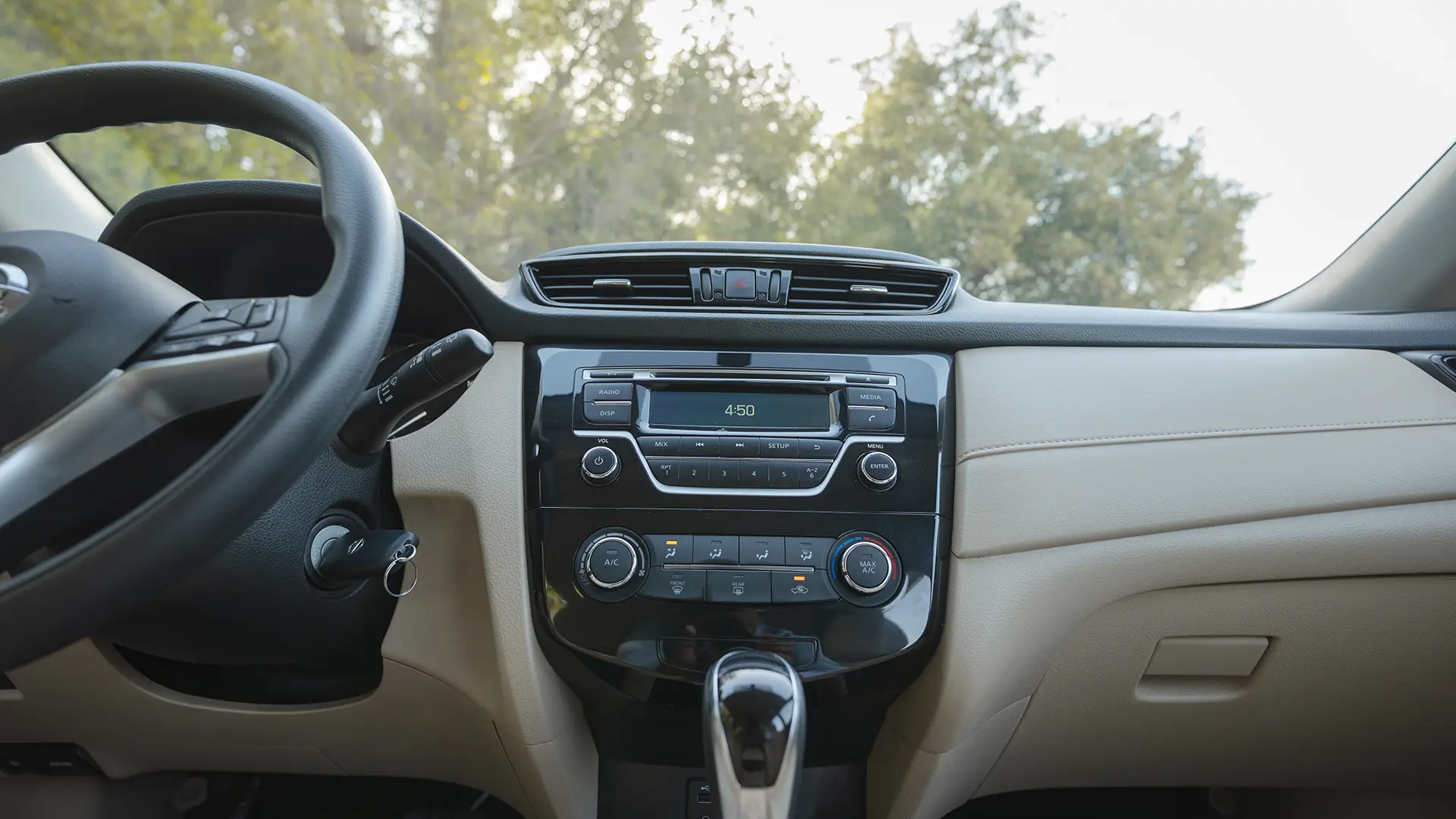 Used 2022 Nissan X-Trail S in White – Infotainment / Touchscreen System for Sale at First Choice Cars Dubai Sharjah