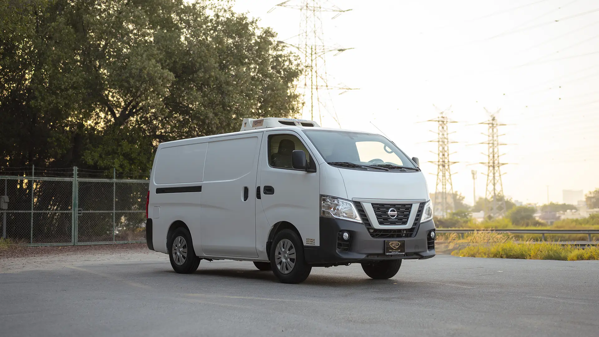 Used 2022 Nissan Urvan Standard Roof in White – Right Front Diagonal (45°) View for Sale at First Choice Cars Dubai Sharjah