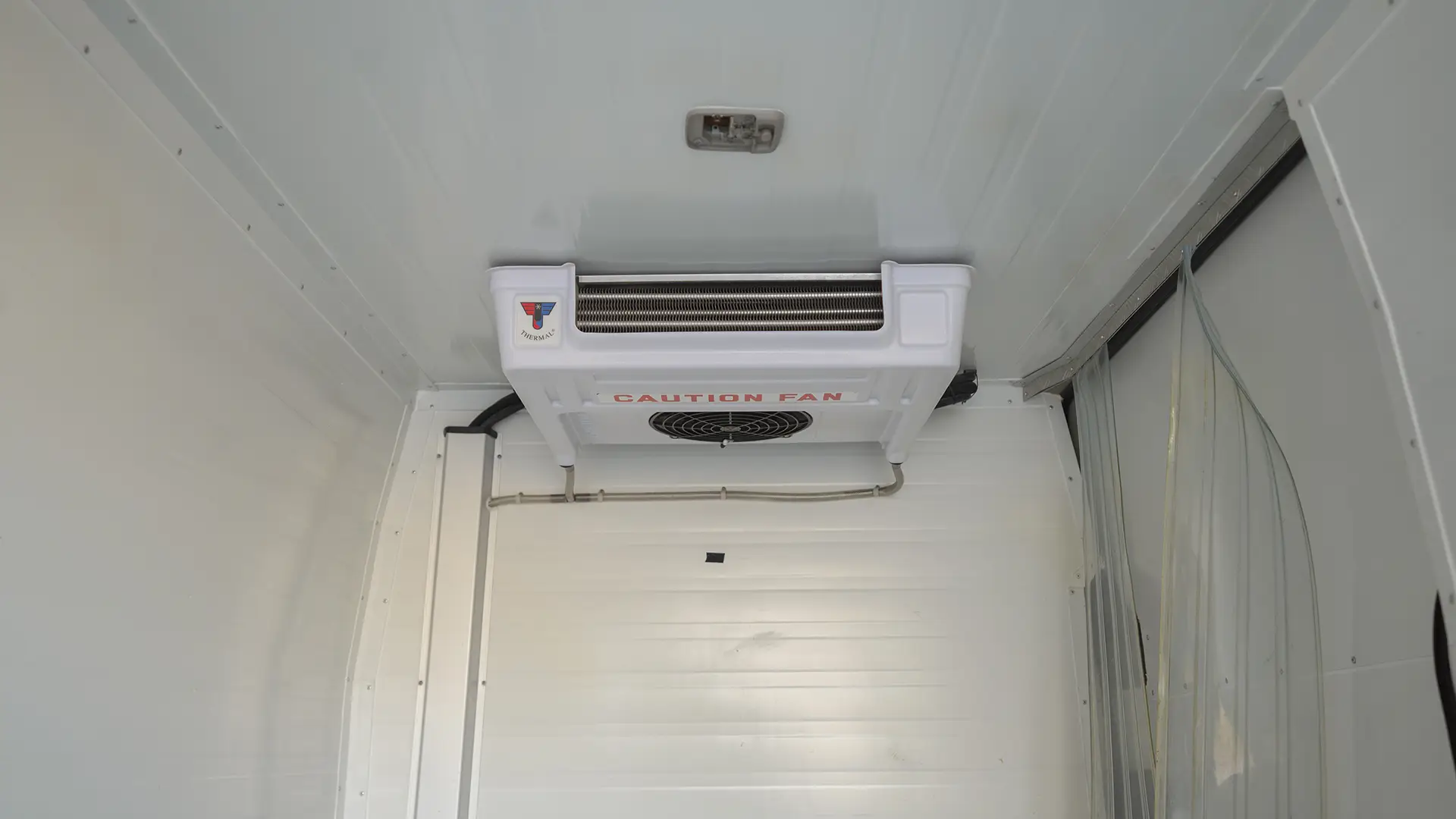 Used 2022 Nissan Urvan Standard Roof in White – Chiller Cooling Unit View for Sale at First Choice Cars Dubai Sharjah
