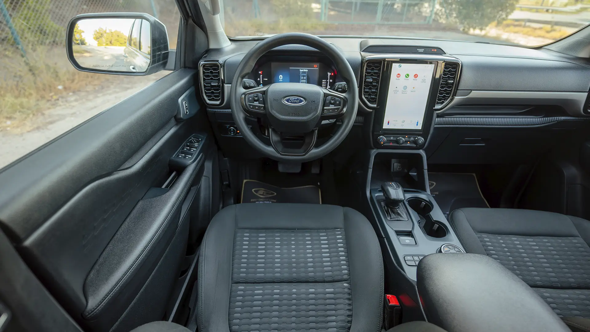 Used 2024 Ford Everest XLS in White – Steering Wheel & Instrument Cluster for Sale at First Choice Cars Dubai Sharjah