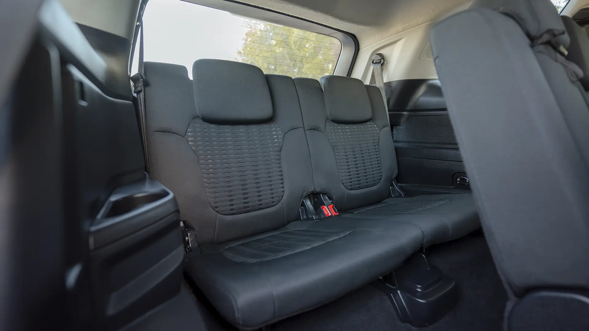 Used 2024 Ford Everest XLS in White – Third Row Right Seat View for Sale at First Choice Cars Dubai Sharjah