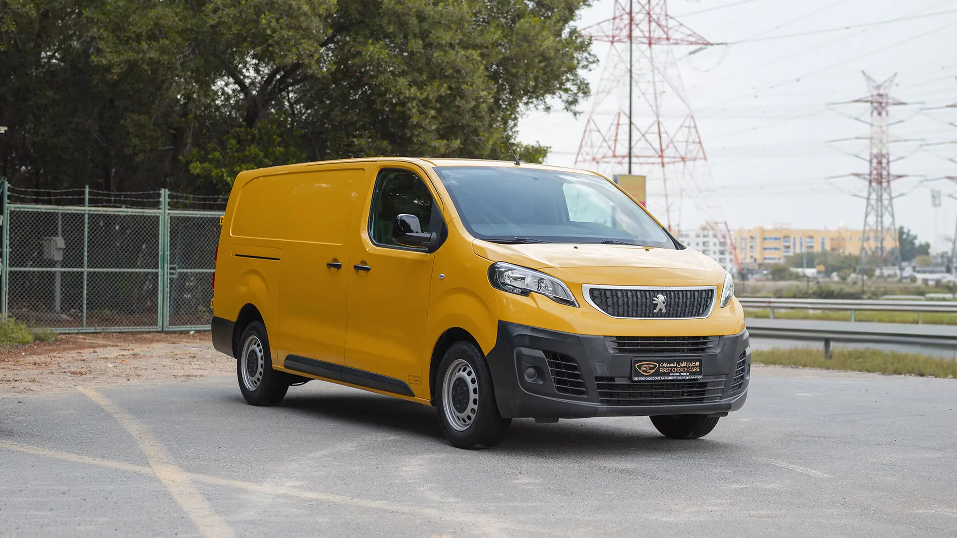 Used 2021 Peugeot Expert L3 in Yellow – Right Front Diagonal (45°) View for Sale at First Choice Cars Dubai Sharjah