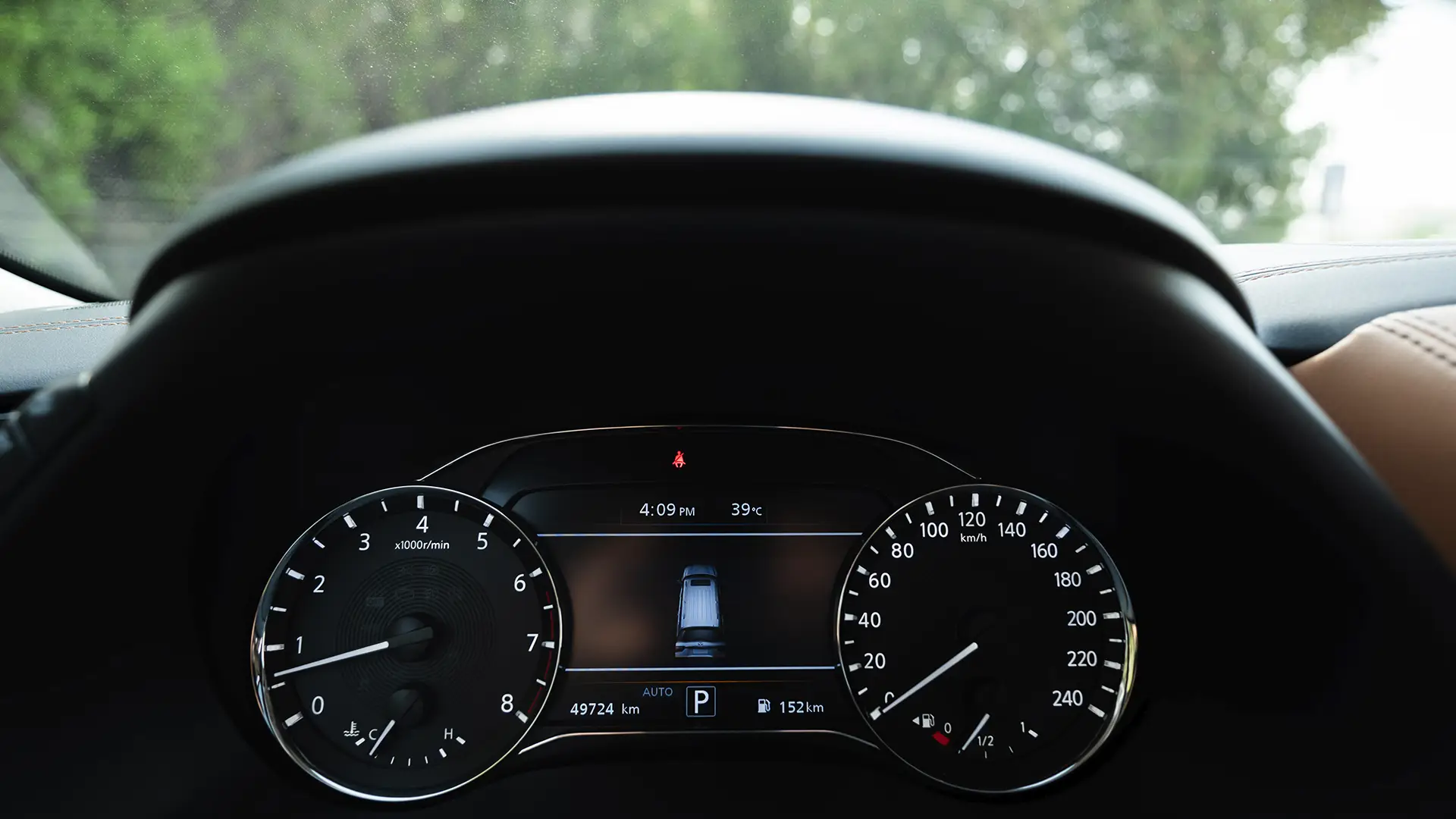 Used 2024 Infiniti QX80 Luxury in Blue – Odometer / Mileage Reading View for Sale at First Choice Cars Dubai Sharjah