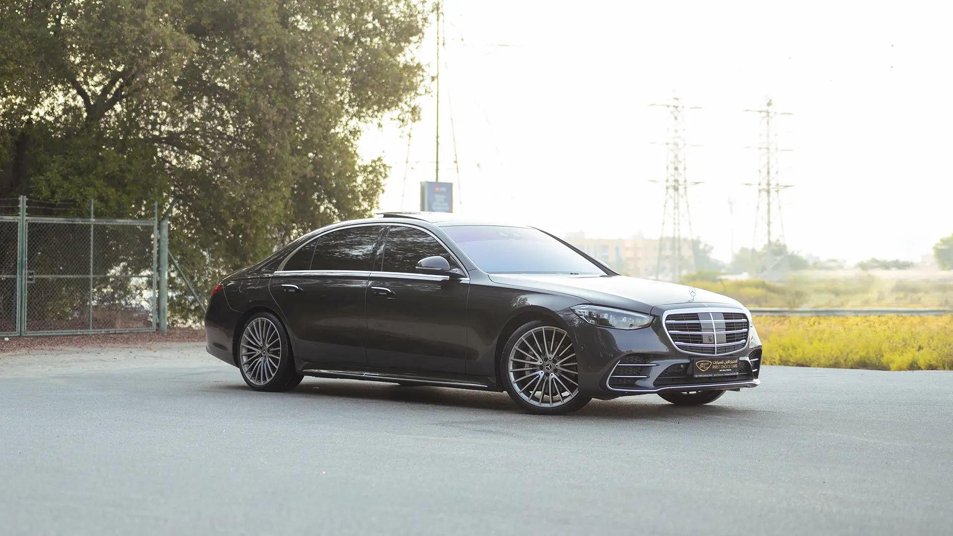 Used 2021 Mercedes-Benz S-Class S 450 4MATIC in Grey – Right Front Diagonal (45°) View for Sale at First Choice Cars Dubai Sharjah