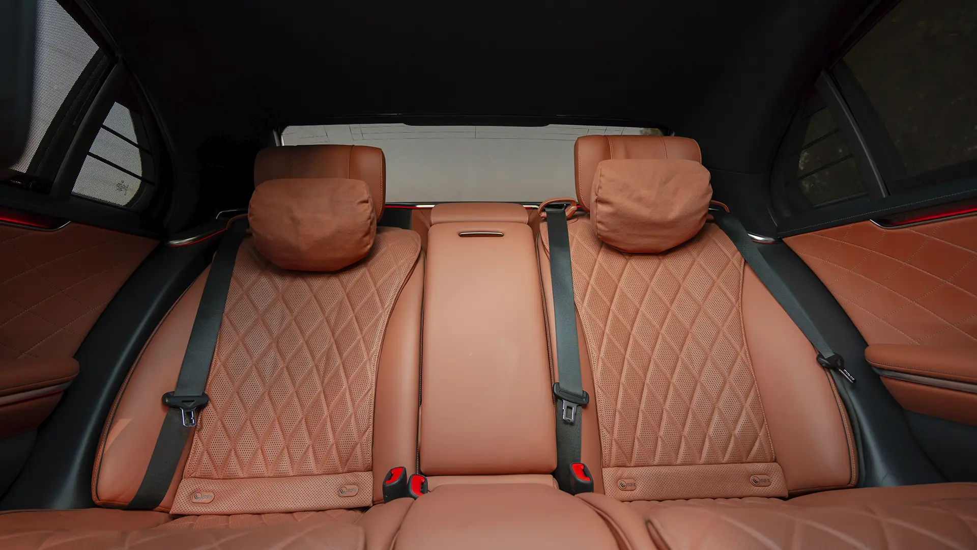 Used 2021 Mercedes-Benz S-Class S 450 4MATIC in Grey – Rear Seat View for Sale at First Choice Cars Dubai Sharjah