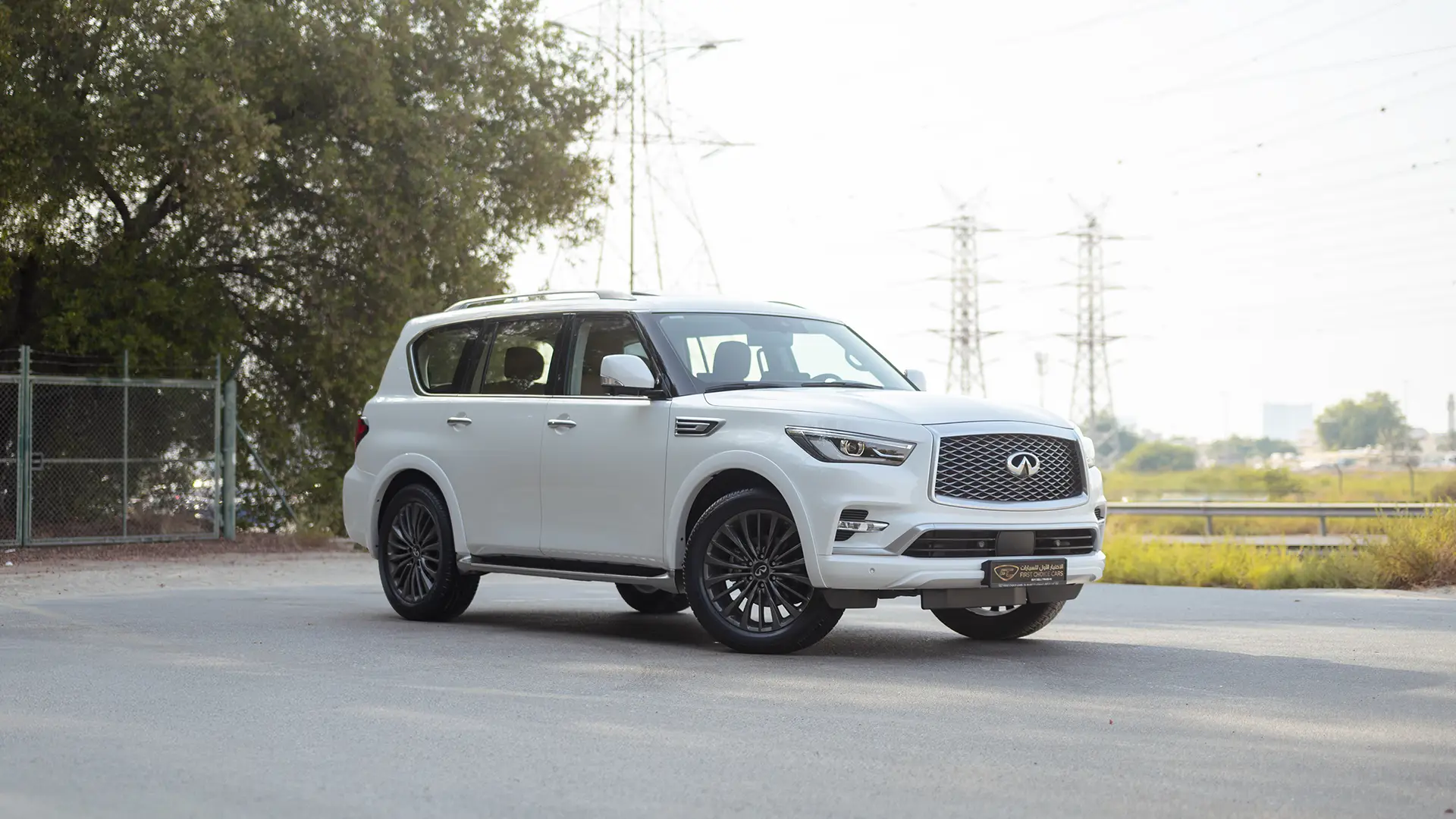 Used 2023 Infiniti QX80 Sensory in White – Right Front Diagonal (45°) View for Sale at First Choice Cars Dubai Sharjah