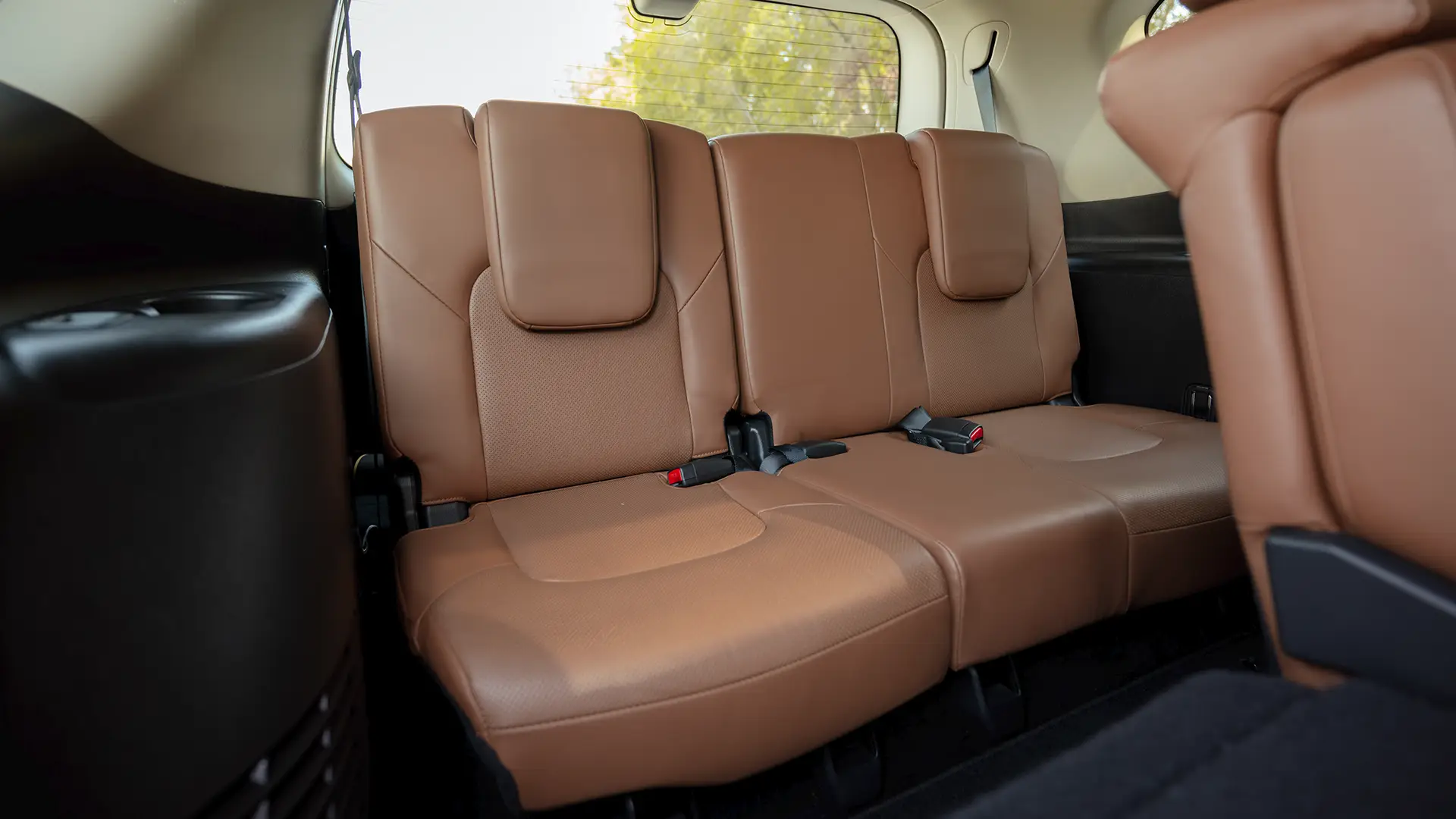 Used 2023 Infiniti QX80 Sensory in White – Third Row Right Seat View for Sale at First Choice Cars Dubai Sharjah