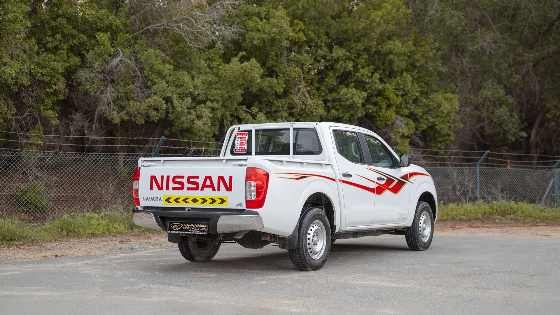 Used 2022 Nissan Navara SE in White – Right Back Diagonal (45°) View for Sale at First Choice Cars Dubai Sharjah