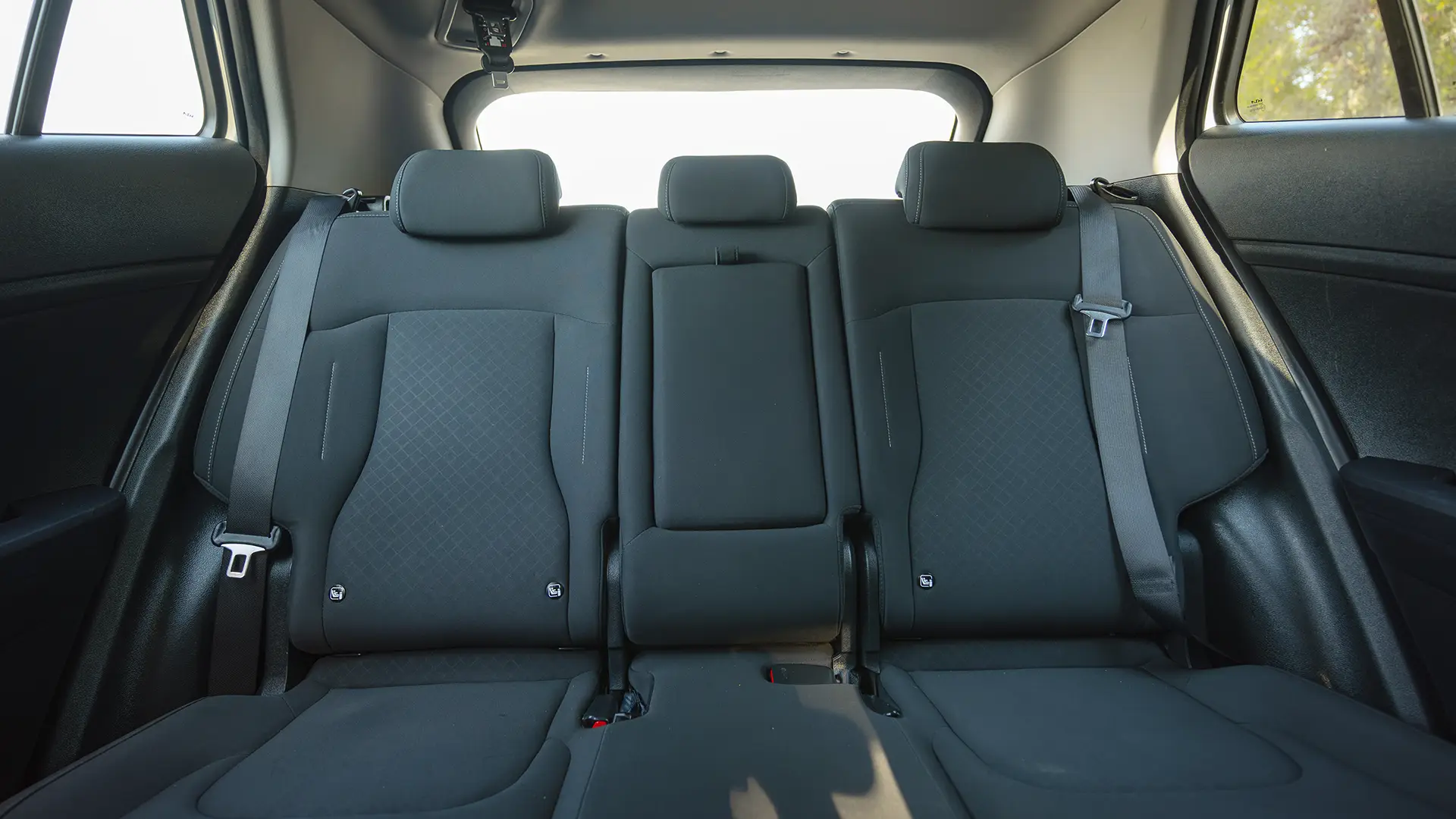Used 2023 Kia Sportage EX in White – Rear Seat View for Sale at First Choice Cars Dubai Sharjah