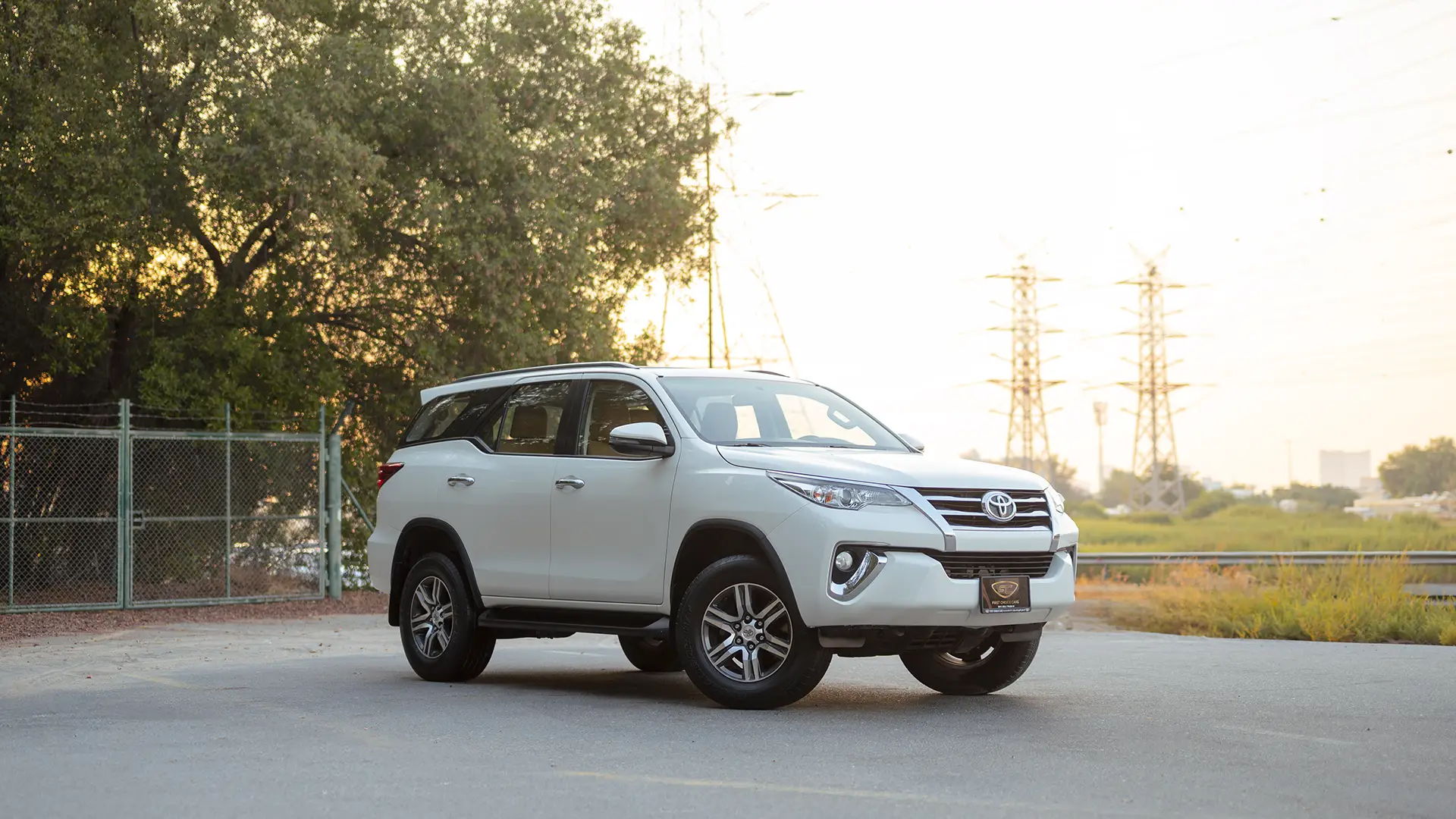 Used 2020 Toyota Fortuner GXR in White – Right Front Diagonal (45°) View for Sale at First Choice Cars Dubai Sharjah
